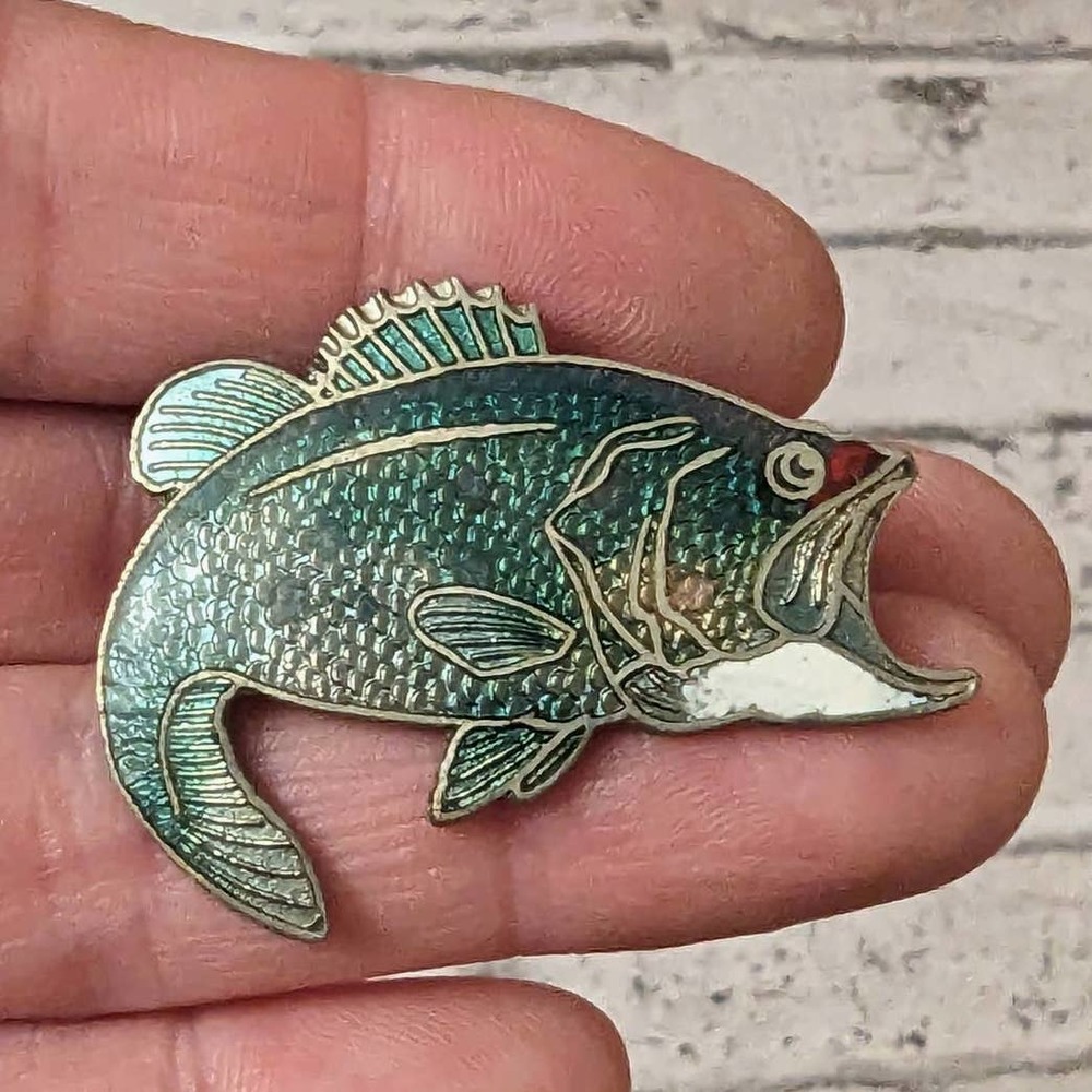 SWIB BASS FISH ENAMEL TIE TACK PIN